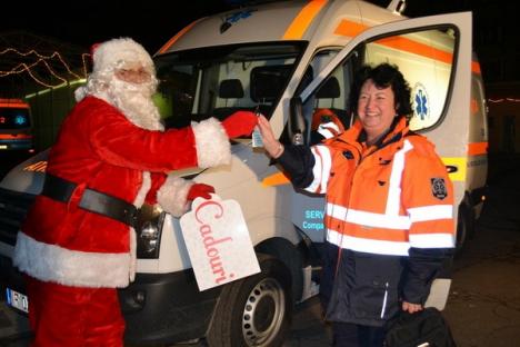 Moş Crăciun a adus o autospecială nouă pentru Serviciul Judeţean de Ambulanţă
